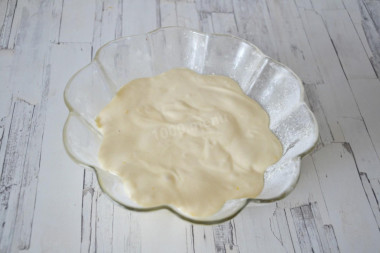 Шарлотка с клубникой