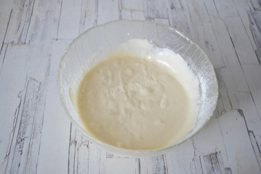 Шарлотка с клубникой