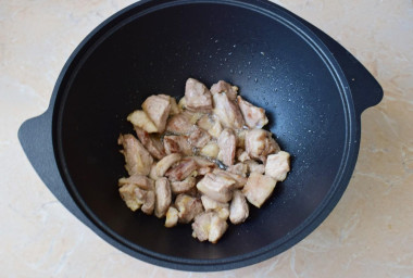 Тушеная картошка с мясом в казане