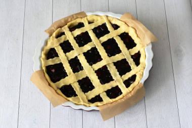 Дрожжевой пирог с черникой