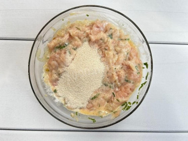 Куриные оладьи с манкой