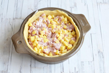 Пирог с картошкой и фаршем в духовке
