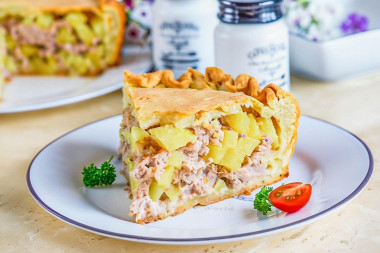 Пирог с картошкой и фаршем в духовке