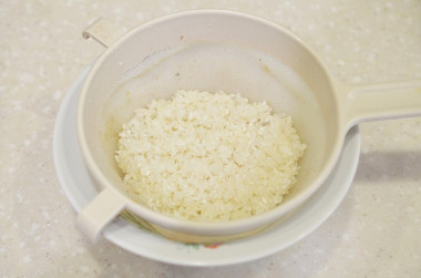 Рассыпчатый рис на гарнир в кастрюле