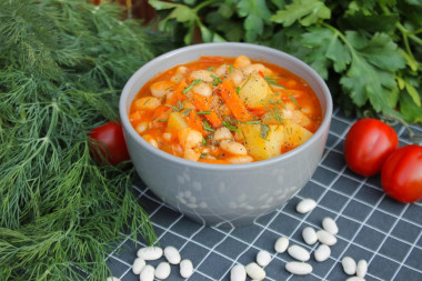 Тушеный картофель с фасолью