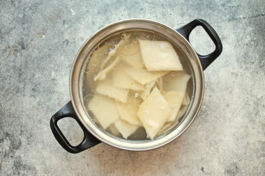 Кумыкский тонкий хинкал