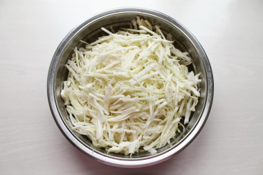 Капуста быстрого приготовления с горячим рассолом и уксусом