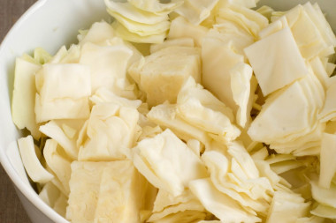 Капуста кусками со свеклой на зиму