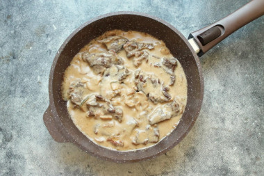 Мясо с белыми грибами