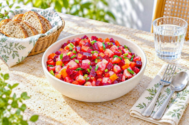 Салат из вареной свеклы и моркови