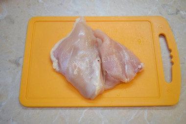 Шницель куриный в панировке из грудки на сковороде
