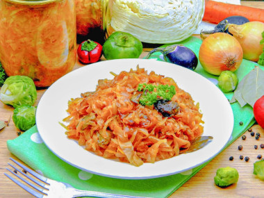 Солянка с капустой и грибами на зиму в банки