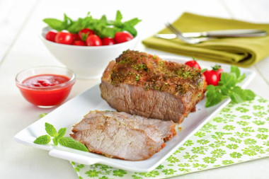 Говядина куском в духовке в фольге