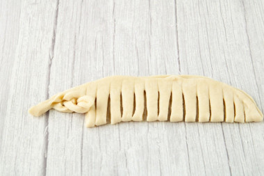 Красивый пирог из дрожжевого теста