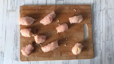 Куриные рулетики в беконе в духовке