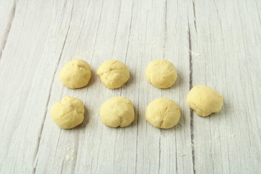 Открытые пирожки с мясом в духовке
