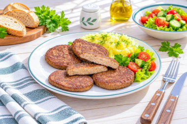 Печеночные котлеты с рисом