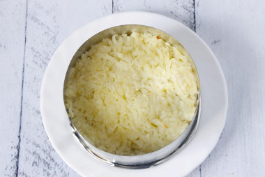 Салат курица и грибы шампиньоны жареные