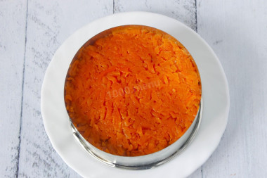 Салат курица и грибы шампиньоны жареные