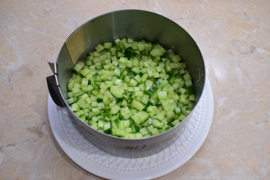 Салат с ананасами грибами шампиньонами и курицей слоями