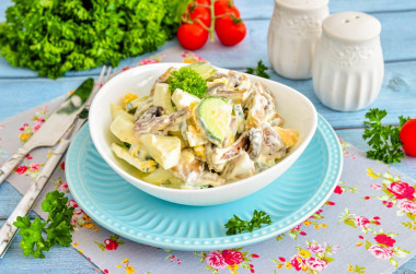 Салат с грибами и огурцом