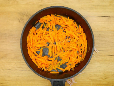 Салат с курицей и солеными огурцами